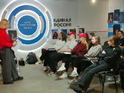 Студенты НМК посетили образовательную лекцию для молодых вожатых 